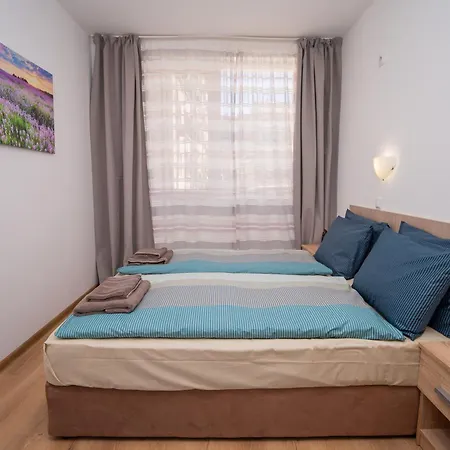 Spacious 2bd - Walk To Center And Free Parking By Flat Mаnager Apartament Burgas City