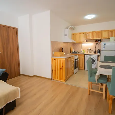 Spacious 2bd - Walk To Center And Free Parking By Flat Mаnager 公寓