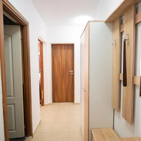 Spacious 2bd - Walk To Center And Free Parking By Flat Mаnager 公寓