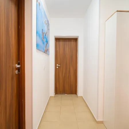 Spacious 2bd - Walk To Center And Free Parking By Flat Mаnager 公寓 布尔加斯