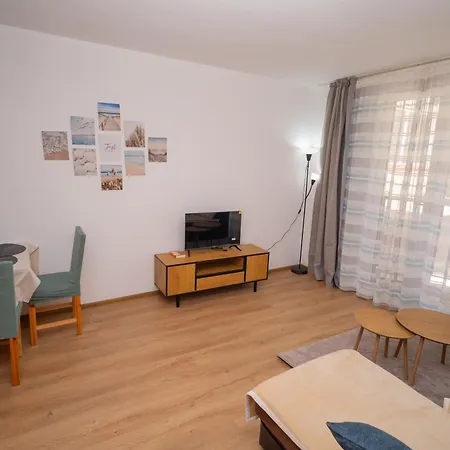Spacious 2bd - Walk To Center And Free Parking By Flat Mаnager 公寓