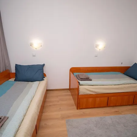 Spacious 2bd - Walk To Center And Free Parking By Flat Mаnager 公寓