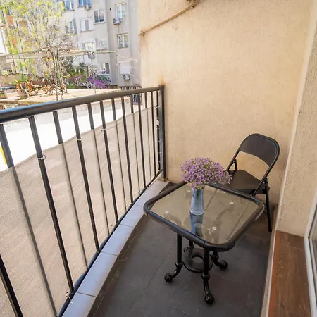 公寓 Spacious 2bd - Walk To Center And Free Parking By Flat Mаnager 布尔加斯